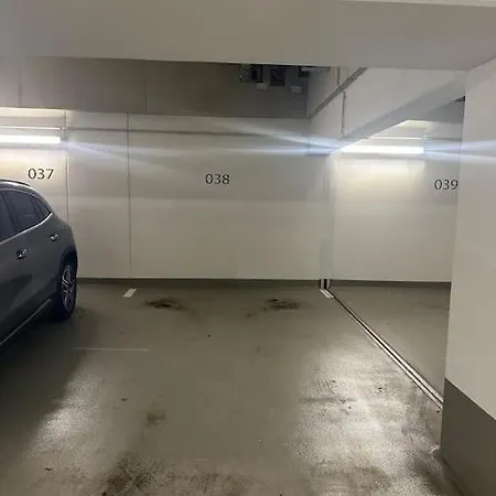 Luxus-wohnung, 2 Terrassen, Zentral, Parkplatz Apartmán Düsseldorf