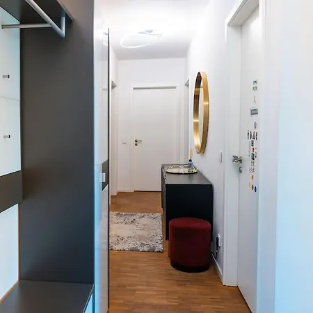 Luxus-wohnung, 2 Terrassen, Zentral, Parkplatz * Düsseldorf