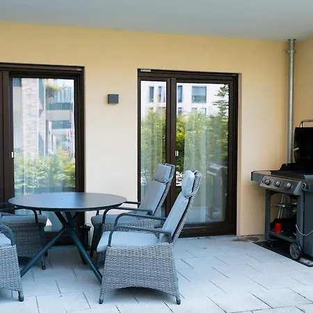 Luxus-wohnung, 2 Terrassen, Zentral, Parkplatz Düsseldorf