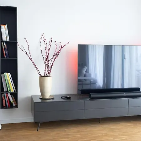 Luxus-wohnung, 2 Terrassen, Zentral, Parkplatz Apartmán
