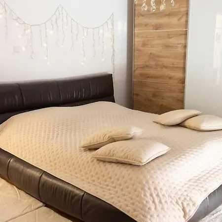 Luxus-wohnung, 2 Terrassen, Zentral, Parkplatz * Düsseldorf