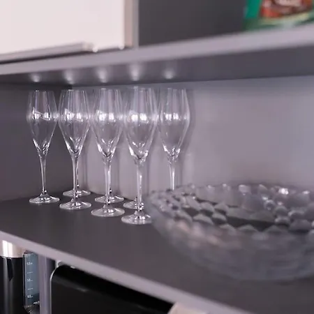 Luxus-wohnung, 2 Terrassen, Zentral, Parkplatz Düsseldorf