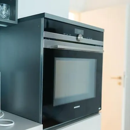 Luxus-wohnung, 2 Terrassen, Zentral, Parkplatz Düsseldorf